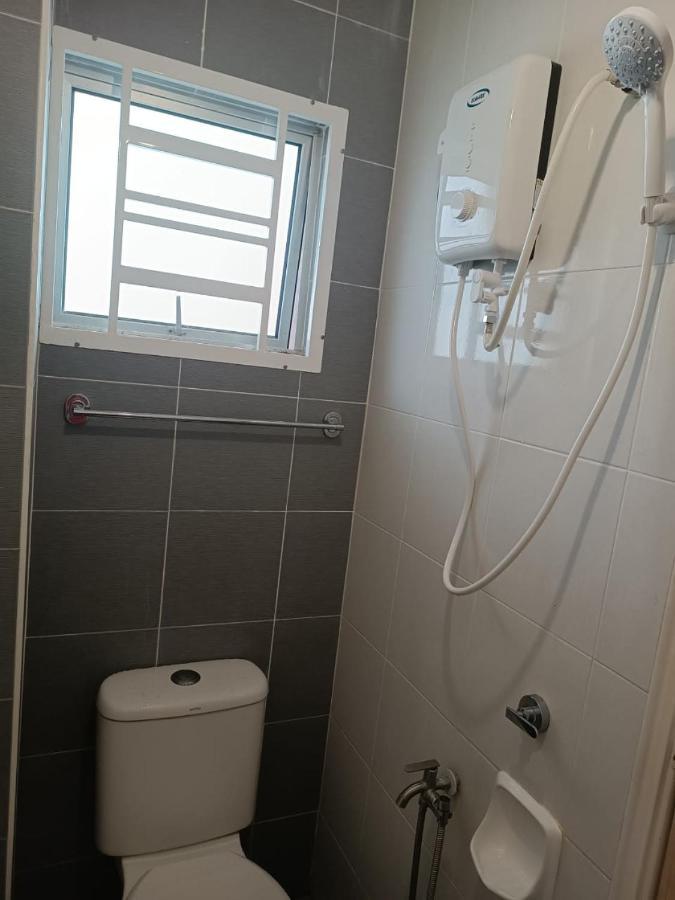 In Homestay Corner Бату Пахат Екстериор снимка